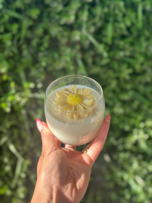 Teacher Appreciation daisy candle